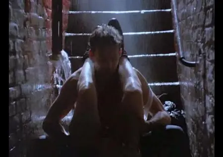 Escena erótica con Kim Basinger de la película Nine y media semanas